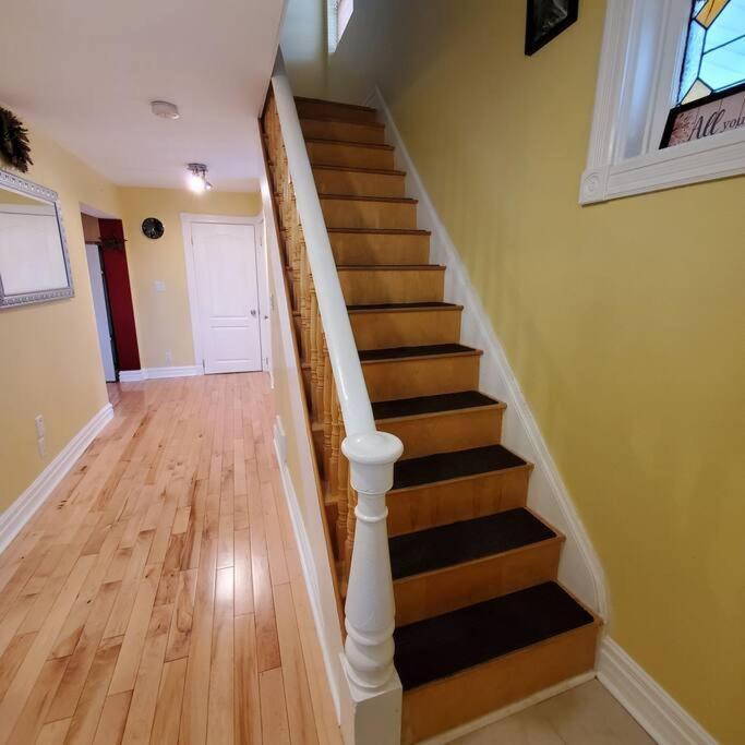 Garden 2 Storey House ナイアガラ・フォールズ エクステリア 写真