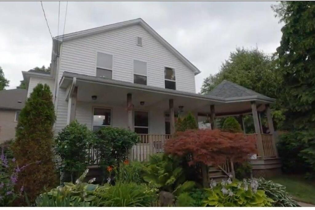 Garden 2 Storey House ナイアガラ・フォールズ エクステリア 写真